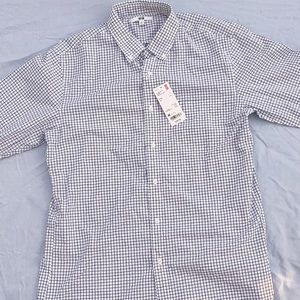 Uniqlo men’s button down shirt